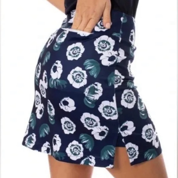 Golftini Night Moves Floral Print Golf Skort, Navy, Size “S” - Picture 3 of 12